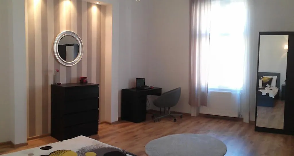 Apartamento Downtown Rising Sun 104 Sq.M Budapest