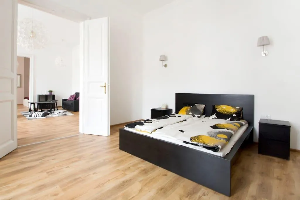 Apartamento Downtown Rising Sun 104 Sq.M Budapest